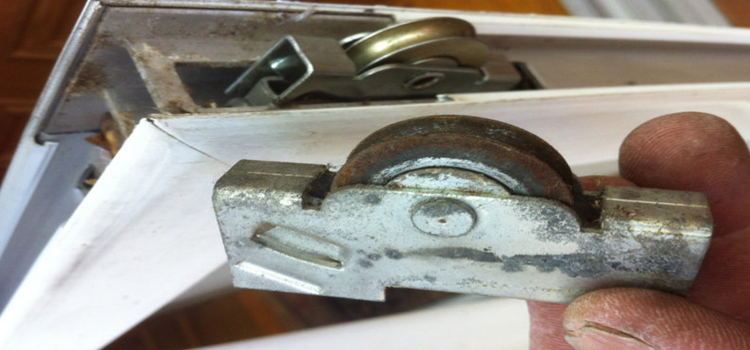 screen door roller repair in Huntington Park